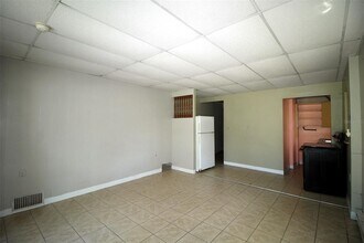 1079 W Magnolia St in Clermont, FL - Building Photo - Building Photo