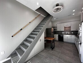 914 E 39th St in Austin, TX - Building Photo - Building Photo