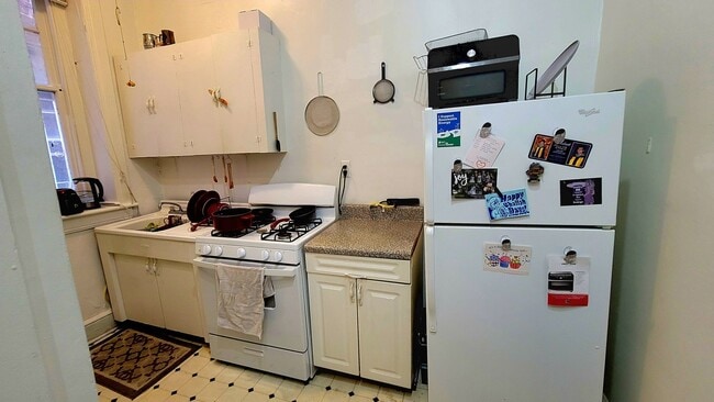 421 W Grace St, Unit 100