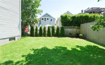 5-15 Underwood Ct in Newport, RI - Building Photo - Building Photo