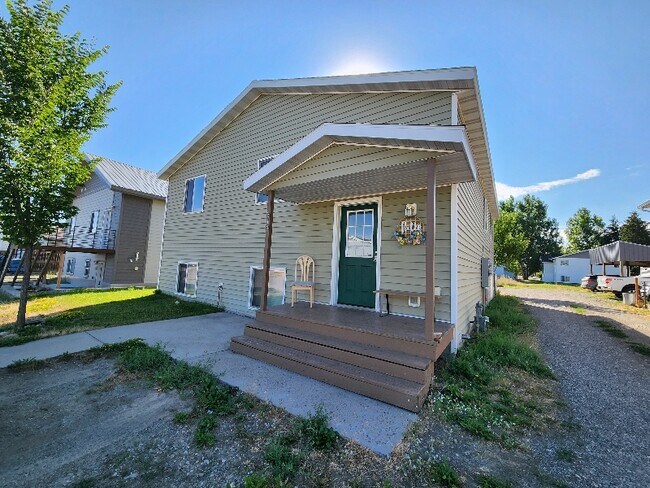 property at 212 9th St