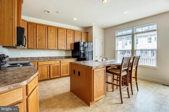 612 Chance Place in Capitol Heights, MD - Building Photo - Building Photo