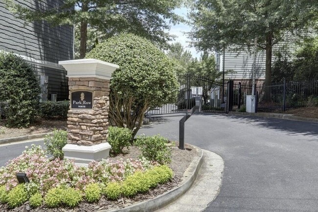 1109 Park Row S in Atlanta, GA - Foto de edificio - Building Photo