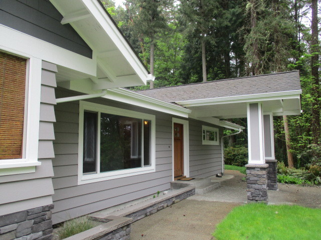 3303 E Bay Dr NW in Gig Harbor, WA - Building Photo - Building Photo