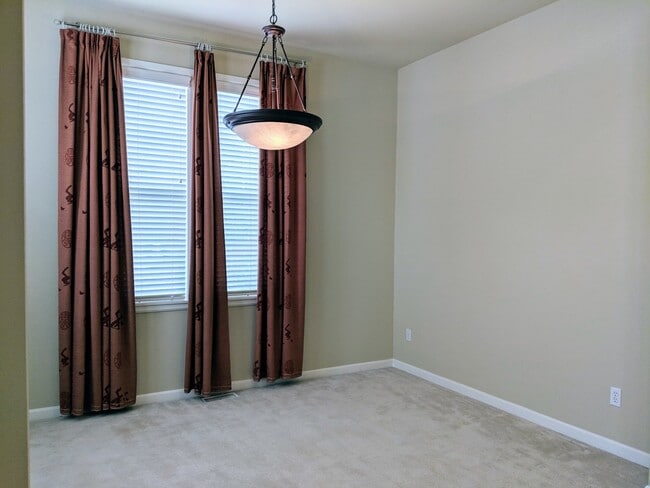 13858 130th Pl NE in Kirkland, WA - Building Photo - Building Photo