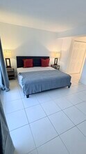8340 Harding Ave in Miami Beach, FL - Building Photo - Building Photo