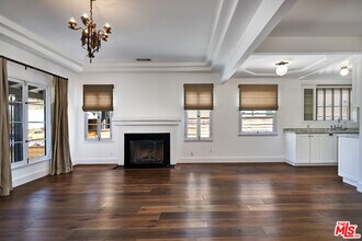 1430 S Sierra Bonita Ave in Los Angeles, CA - Building Photo - Building Photo