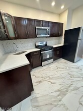 220 S 8th St in Newark, NJ - Building Photo - Building Photo