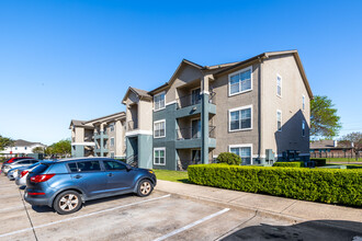 Mayfield Park Apartments in Arlington, TX - Foto de edificio - Building Photo