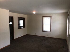 530 McKinley Ave in North Mankato, MN - Building Photo - Building Photo