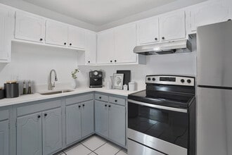 Rockway Commons in Salt Lake City, UT - Building Photo - Building Photo