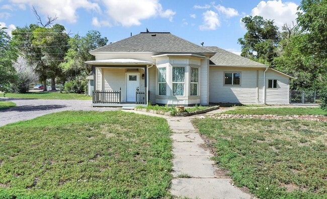 property at 121 W Missouri Ave