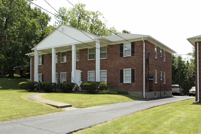 1944 Gardiner Ln in Louisville, KY - Building Photo - Building Photo