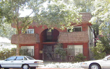 414 23rd St in Sacramento, CA - Building Photo - Building Photo