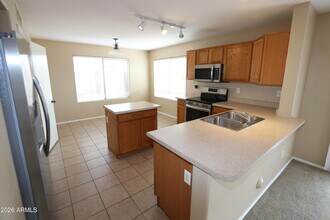 4821 W Valencia Dr in Phoenix, AZ - Building Photo - Building Photo