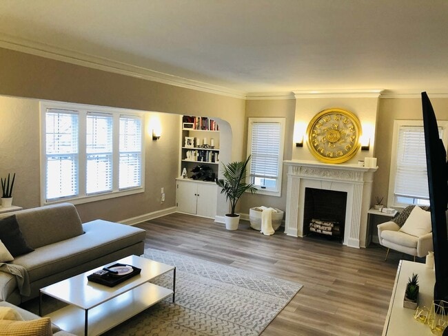 property at 2509-2511-2511 N Cramer St