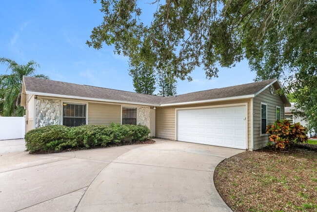 property at 948 Highland Ave NW