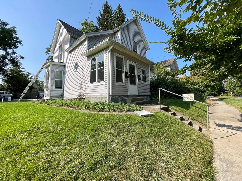 548 Walnut St NE-Unit -#2 in Grand Rapids, MI - Building Photo