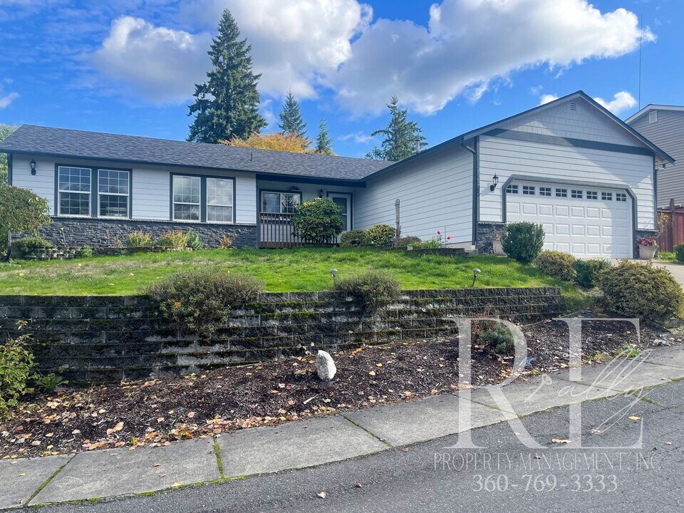 2007 Becky Ave in Port Orchard, WA - Building Photo