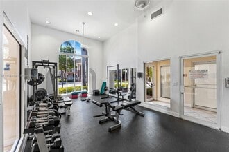 8936 W Flagler St, Unit 211 in Miami, FL - Building Photo - Building Photo