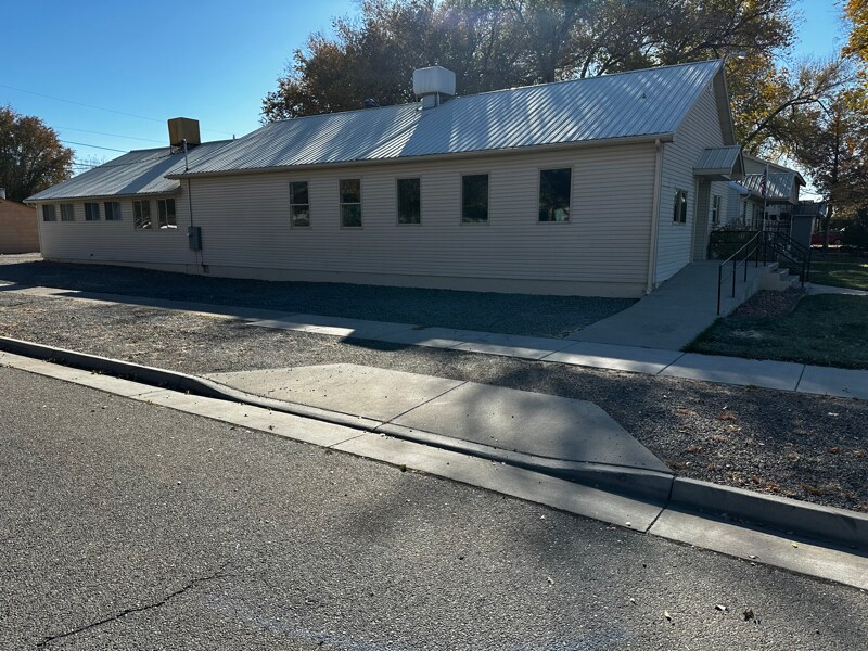 1208 Grand Ave in Delta, CO - Building Photo