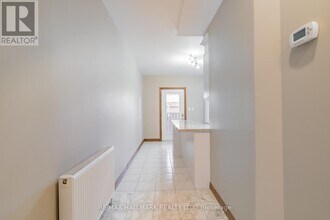 180 Lansdowne Ave in Toronto, ON - Building Photo - Building Photo