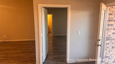 2142 N Texas Ave in Lubbock, TX - Foto de edificio - Building Photo