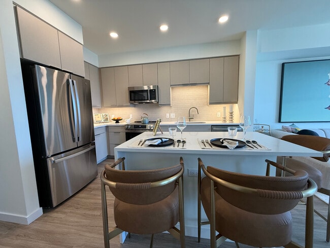 108 NW 27th St, Unit A2 in Miami, FL - Foto de edificio - Building Photo