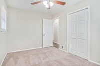 2852 Port Royal Ln photo'