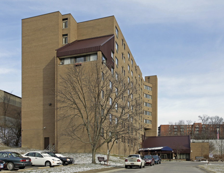 Booth Residence in Cincinnati, OH - Building Photo