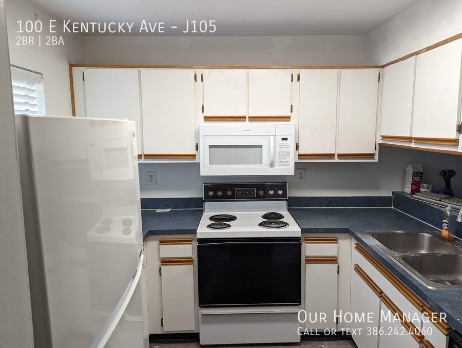 100 E Kentucky Ave in DeLand, FL - Building Photo