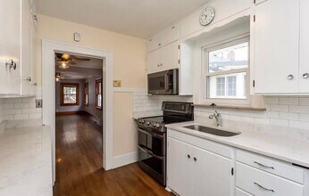 1242 47th St in Des Moines, IA - Building Photo - Building Photo