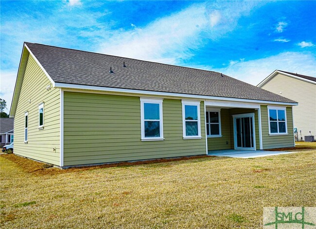 321 Logging Hl Dr in Richmond Hill, GA - Foto de edificio - Building Photo