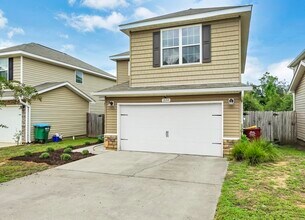 220 Wainwright Dr in Crestview, FL - Building Photo - Building Photo