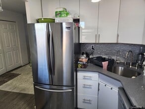 61-55 98th St, Unit 15F in Queens, NY - Foto de edificio - Building Photo