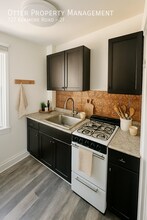 727 Kenmore Rd in Philadelphia, PA - Building Photo - Building Photo