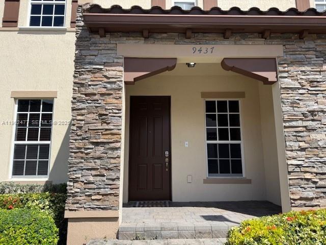 9437 SW 171st Ct in Miami, FL - Building Photo