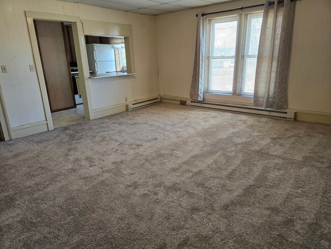 property at 204 E Broadway Ave