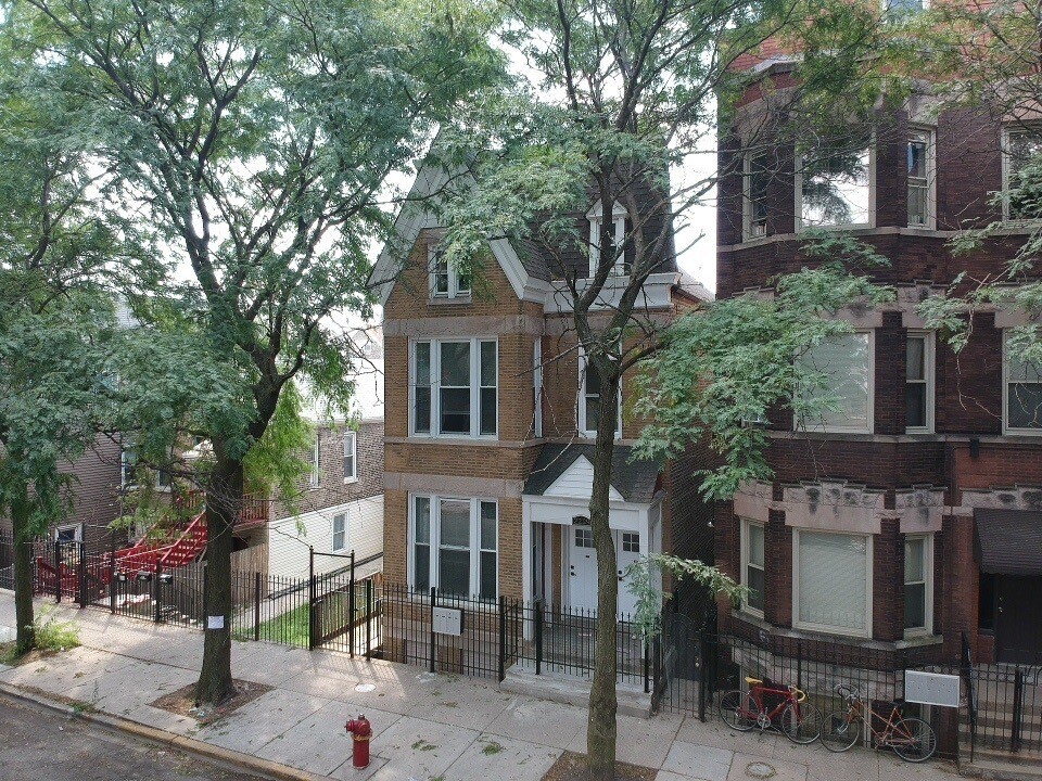 2229 W Cullerton St in Chicago, IL - Building Photo