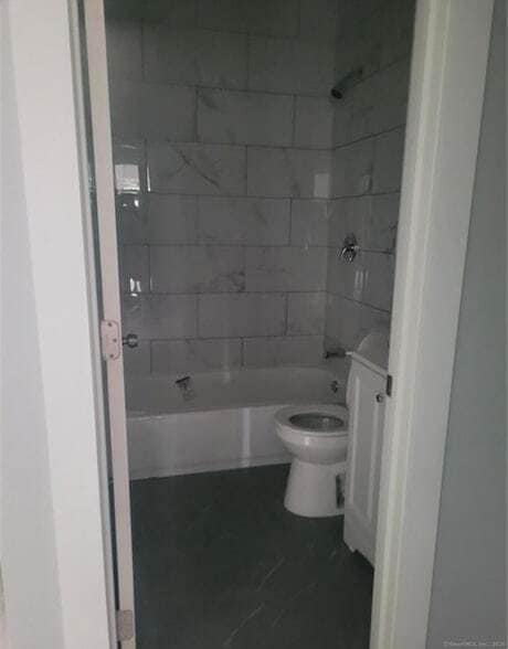 286 Gregory St, Unit 2R in Bridgeport, CT - Building Photo - Building Photo