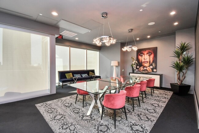 property at 1600 Post Oak Blvd