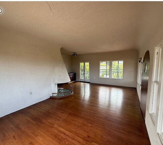 3505 Crowell St, Unit 3505