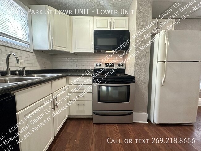 property at 934 S Park St