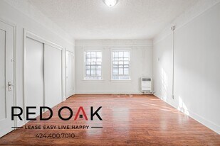 450 S Kenmore Ave in Los Angeles, CA - Building Photo