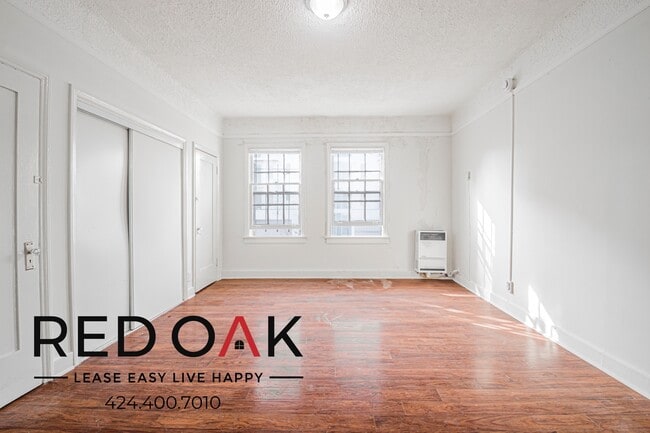 property at 450 S Kenmore Ave