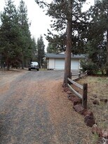 16293 Lava Dr in La Pine, OR - Building Photo