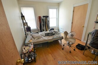 35 Brookline St, Unit 10 in Cambridge, MA - Building Photo - Building Photo