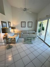 1149 Sweetwater Ln in Naples, FL - Foto de edificio - Building Photo