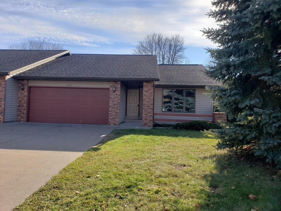 1207 W Wausau Ave in Wausau, WI - Building Photo