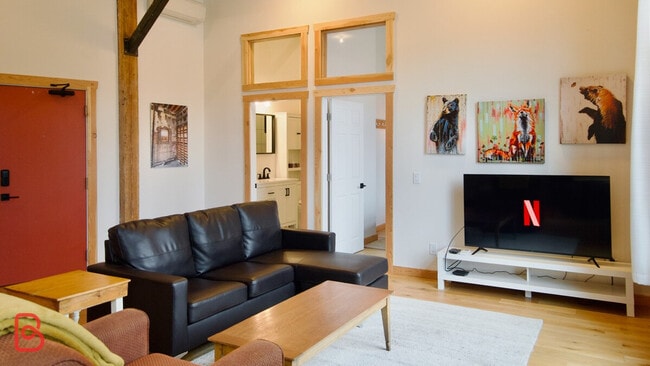 501 2 Avenue-SI ID1386640P